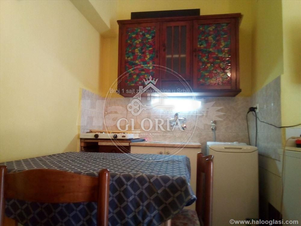 Однокомнатная квартира, 18 м², Центр, Старый город, фото 2