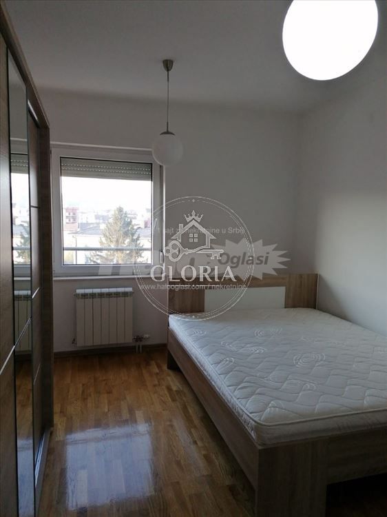 Двухкомнатная квартира, 56 м², Центр, Градска локация, фото 2