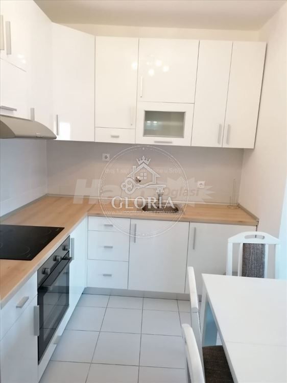 Двухкомнатная квартира, 56 м², Центр, Градска локация, фото 5