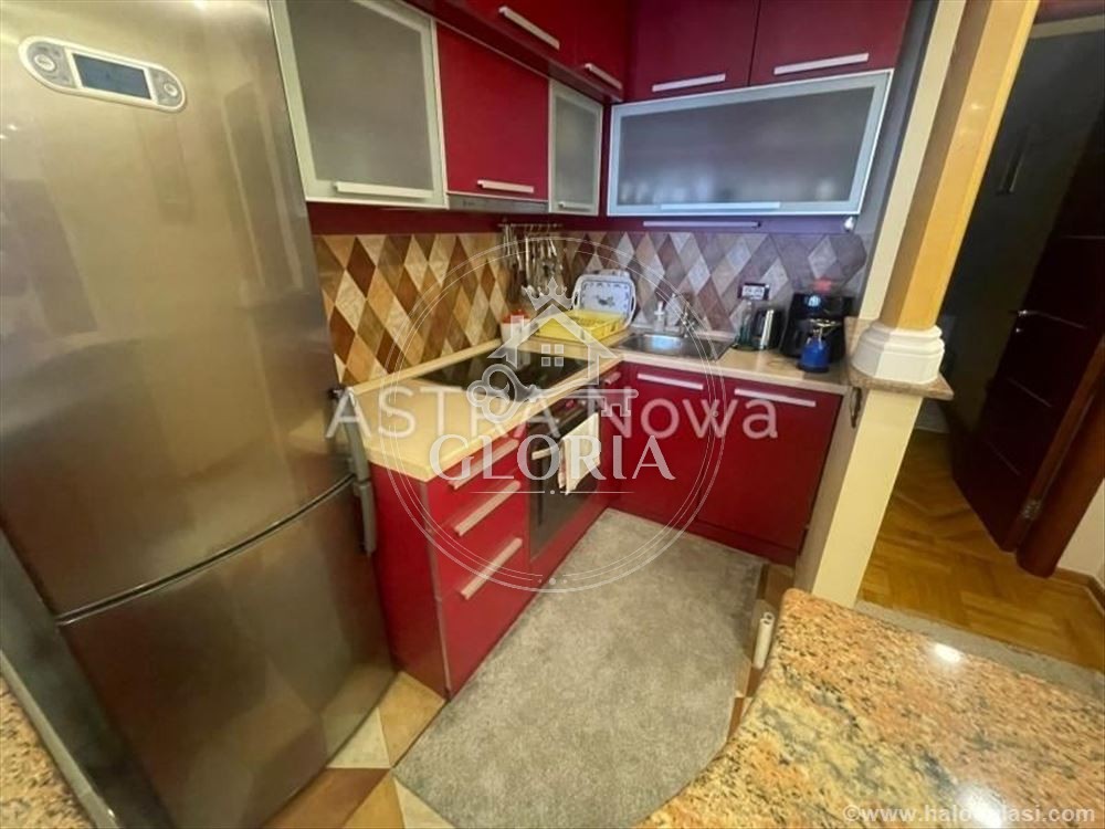 Трёхкомнатная квартира, 75 м², Центр, Старый город, фото 4