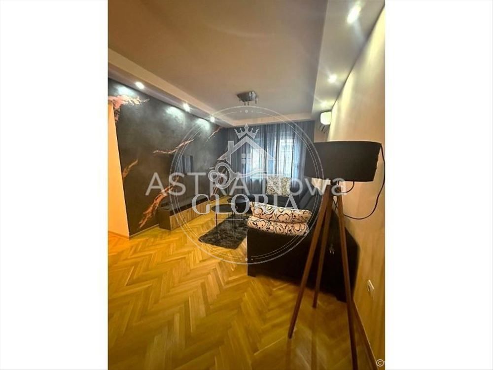 2,5-комнатная квартира, 65 м², Южни булевар, Врачар