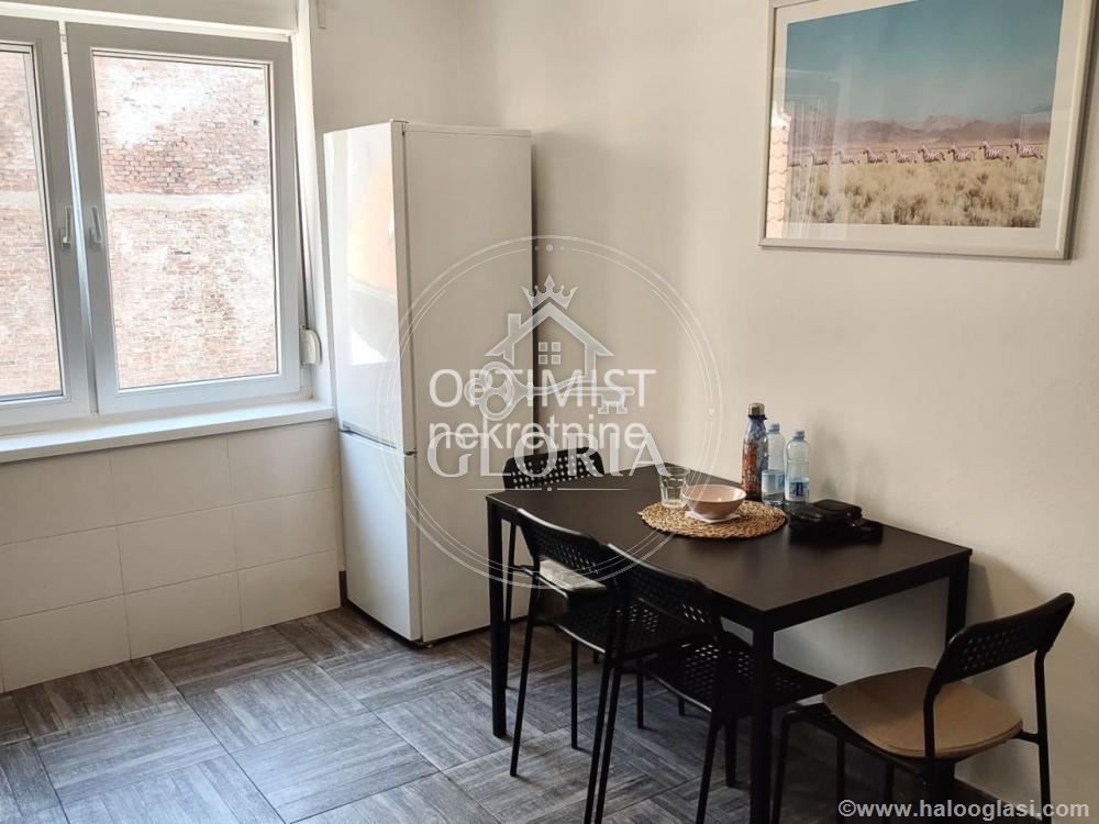 Двухкомнатная квартира, 57 м², Центр, Старый город, фото 3