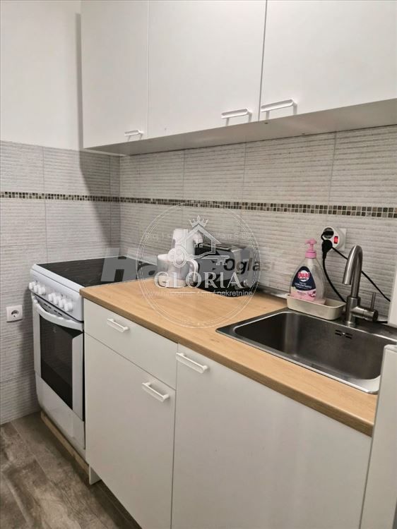 Трёхкомнатная квартира, 50 м², Ледине, Новый Белград, фото 13