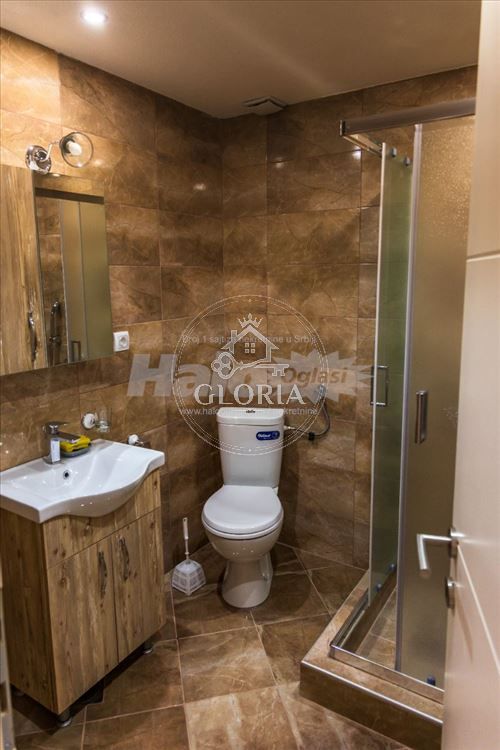 Двухкомнатная квартира, 34 м², Центр, Градска локация, фото 5