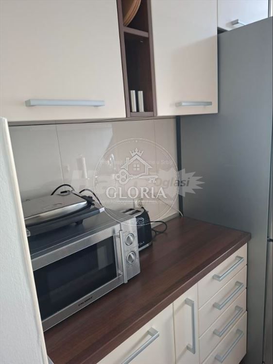 Трёхкомнатная квартира, 70 м², Стари Меркатор, Новый Белград, фото 3