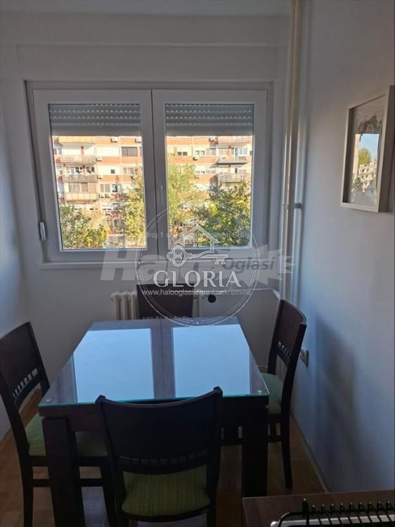 Трёхкомнатная квартира, 70 м², Стари Меркатор, Новый Белград, фото 5