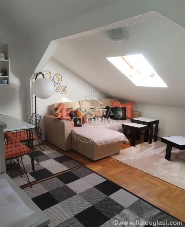 Двухкомнатная квартира, 42 м², Цветкова пияца, Звездара