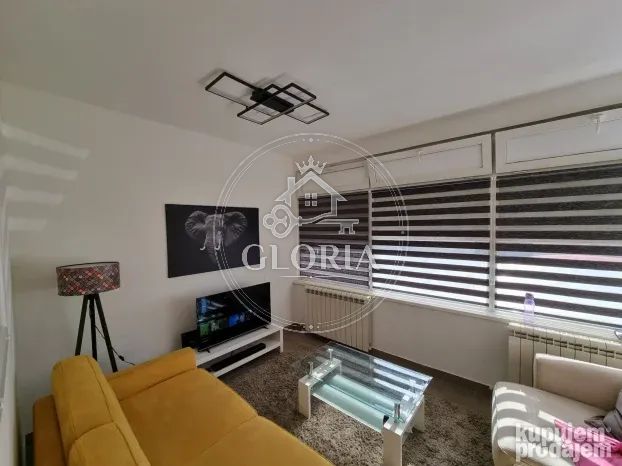 Однокомнатная квартира, 40 м², Цветкова пияца, Звездара