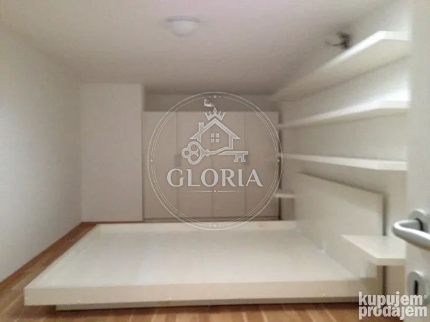 2,5-комнатная квартира, 58 м², Звездара, фото 2