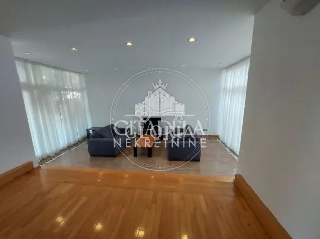 Дом, 400 м², © ОпенСтреетМап цонтрибуторс, Савски-Венац, фото 15