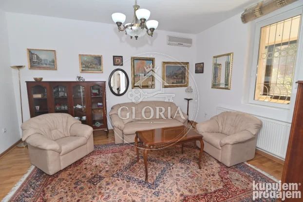 Трёхкомнатная квартира, 80 м², Ботаничка башта, Палилула