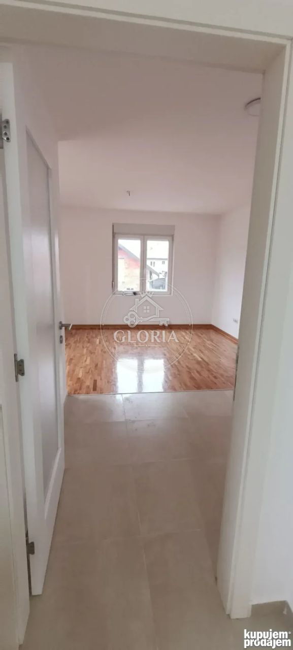 Трёхкомнатная квартира, 58 м², Борча, Палилула, фото 2