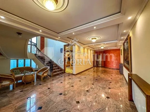 Дом, 580 м², Младеновац (mesto), Младеновац, фото 2