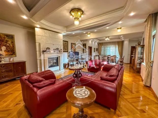 Дом, 580 м², Младеновац (mesto), Младеновац, фото 9