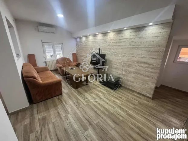 5-комнатная квартира, 110 м², Лазаревац, фото 5
