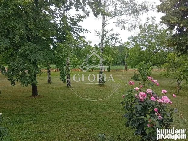 Дом, 106 м², Корачица, Младеновац