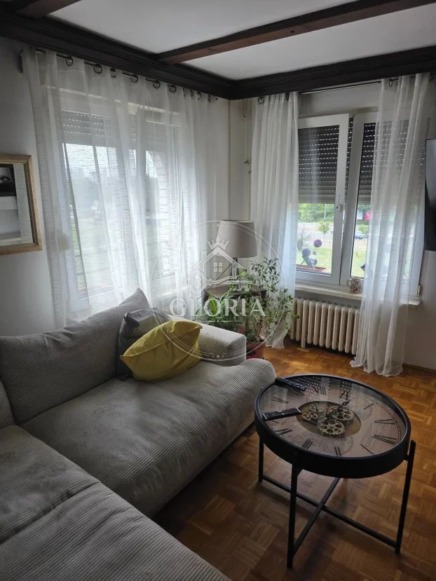 Трёхкомнатная квартира, 74 м², Блок 70 (kineski тржни centar), Новый Белград