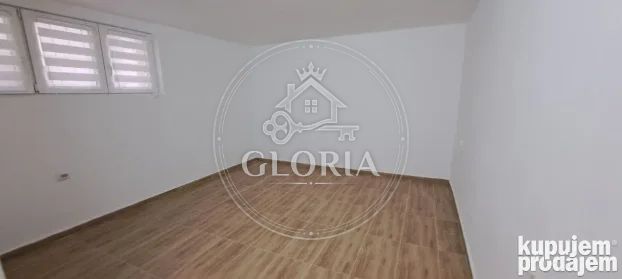 Студия, 40 м², Земун поле, Земун, фото 13