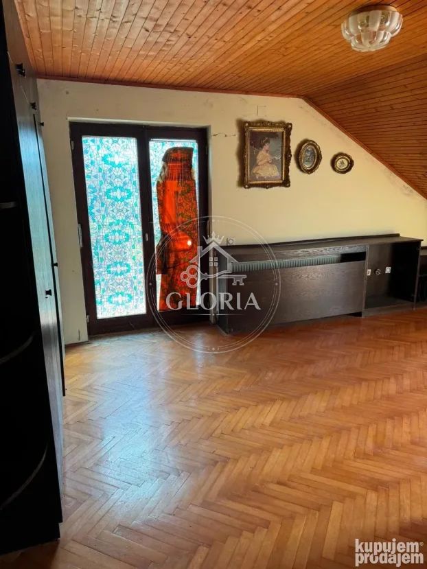 Дом, 423 м², Мала Врбица, Младеновац, фото 4