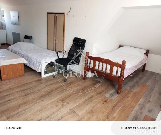 Однокомнатная квартира, 80 м², Чукарица, фото 2