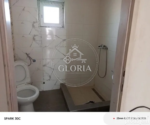 Однокомнатная квартира, 80 м², Чукарица, фото 3