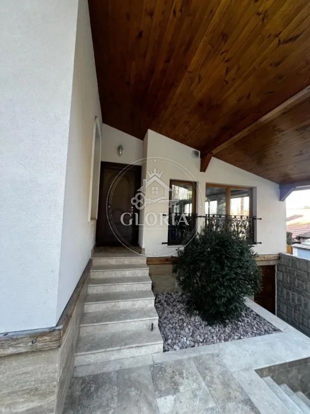 Дом, 320 м², © ОпенСтреетМап цонтрибуторс, Савски-Венац, фото 8