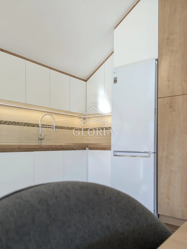 Четырёхкомнатная квартира, 95 м², Сурчин, фото 2