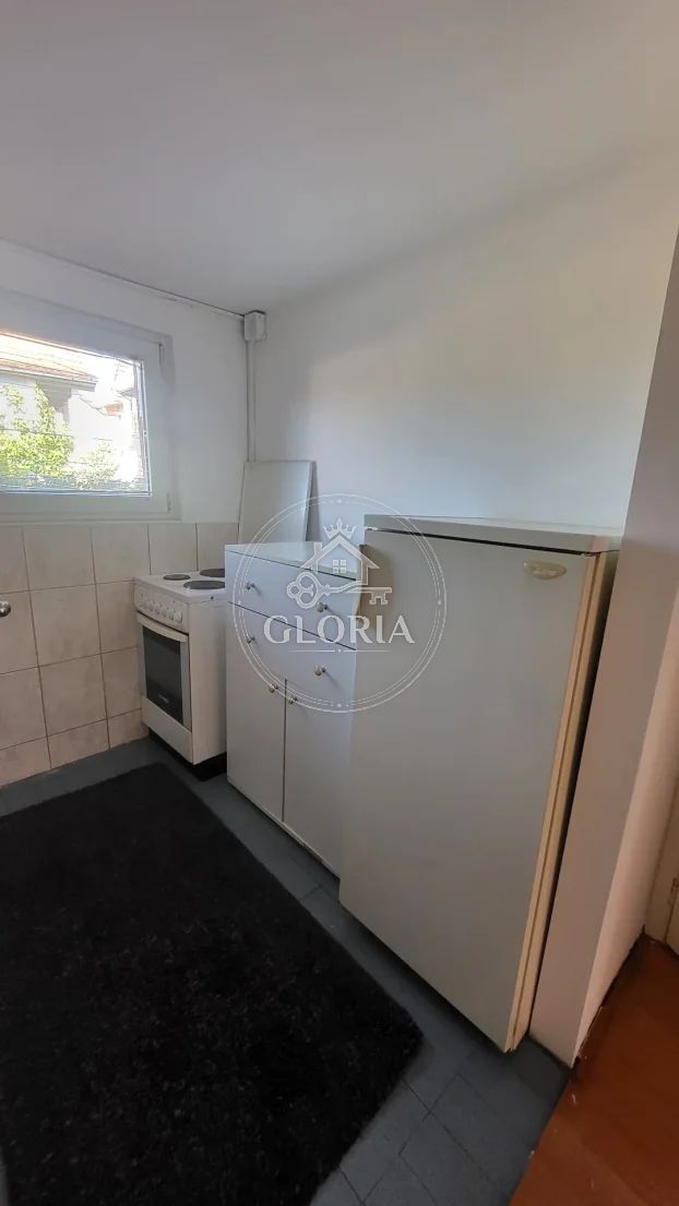 Четырёхкомнатная квартира, 52 м², Звездара, фото 11