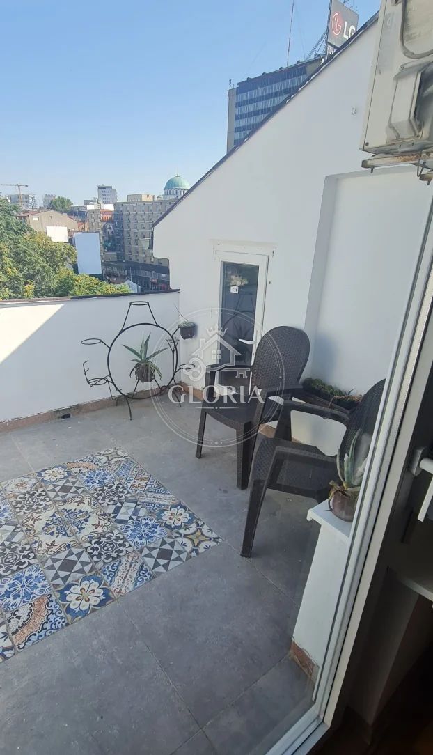Четырёхкомнатная квартира, 88 м², Славия, Врачар