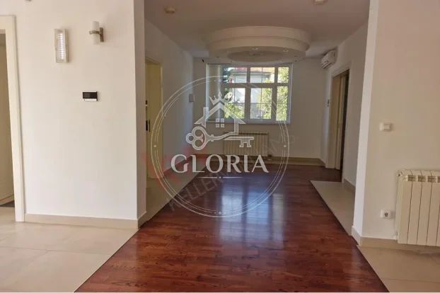 Дом, 375 м², © ОпенСтреетМап цонтрибуторс, Савски-Венац, фото 9