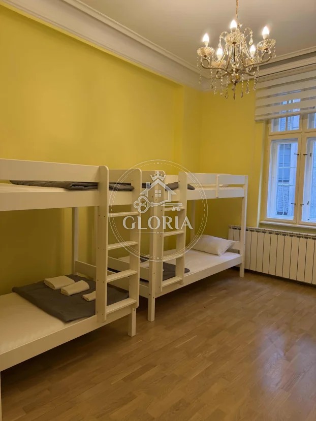Трёхкомнатная квартира, 70 м², Старый город, фото 2