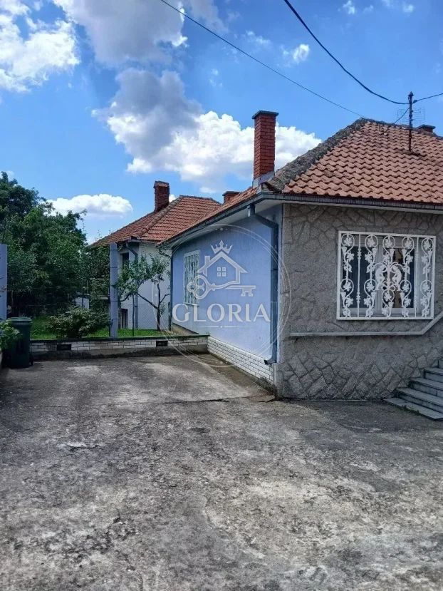 Дом, 140 м², Бараево (mesto), Бараево