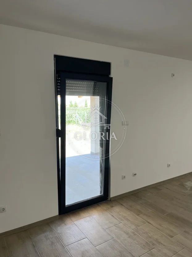 Дом, 125 м², Угриновци, Земун, фото 13