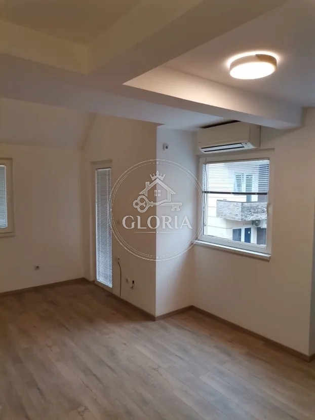 Трёхкомнатная квартира, 63 м², Палилула, фото 4