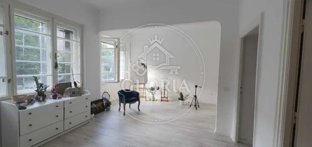 Трёхкомнатная квартира, 86 м², Старый город, фото 2