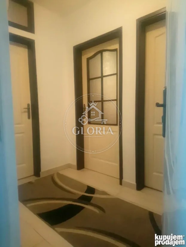 Двухкомнатная квартира, 46 м², Земун, фото 3