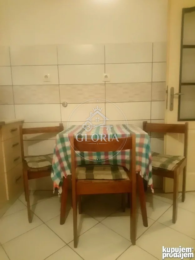 Двухкомнатная квартира, 46 м², Земун, фото 5