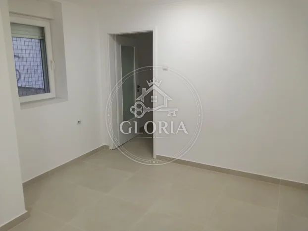 Трёхкомнатная квартира, 51 м², Лабудово брдо, Раковица, фото 3