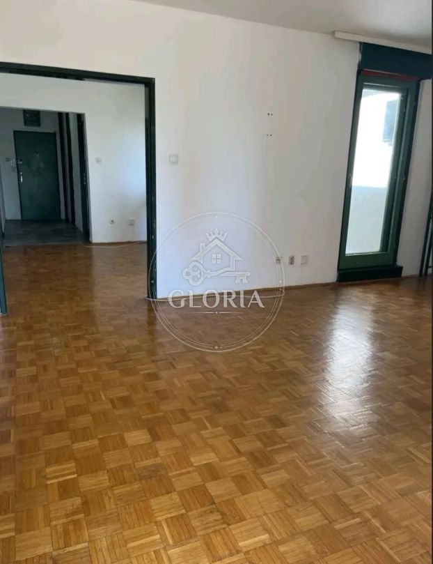 Трёхкомнатная квартира, 88 м², Раковица, фото 10