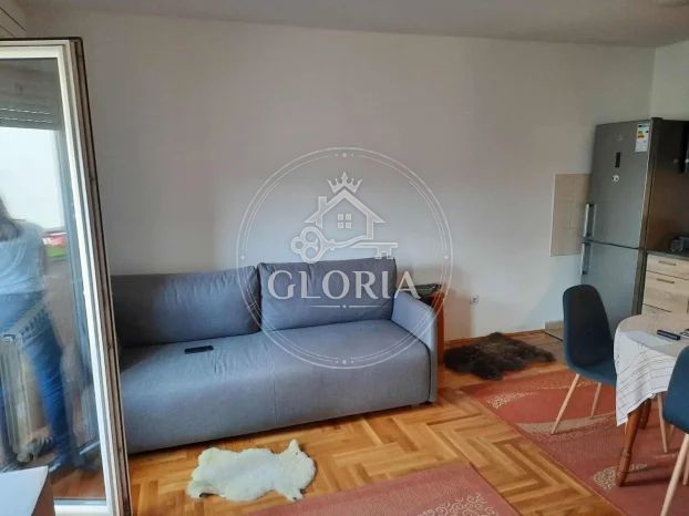 Однокомнатная квартира, 33 м², Звездара, фото 2