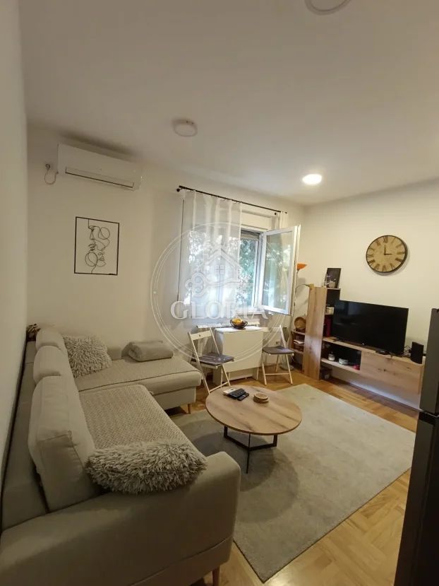 Однокомнатная квартира, 32 м², Палилула