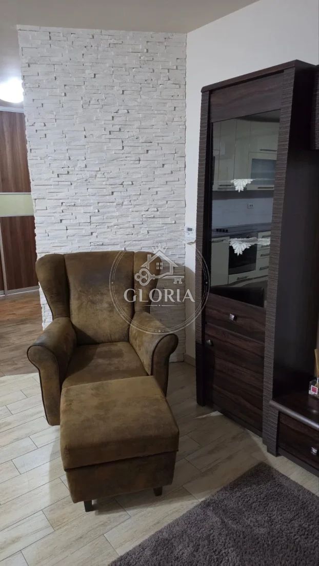 Трёхкомнатная квартира, 63 м², Земун, фото 5