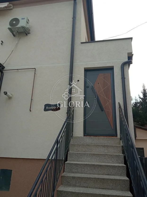 Однокомнатная квартира, 33 м², Земун
