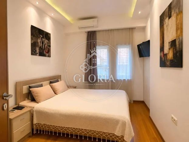 Трёхкомнатная квартира, 120 м², Старый город, фото 2