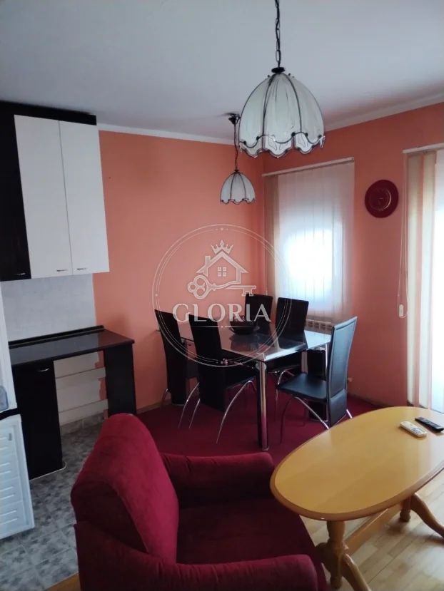 Однокомнатная квартира, 45 м², Жарково, Чукарица, фото 4